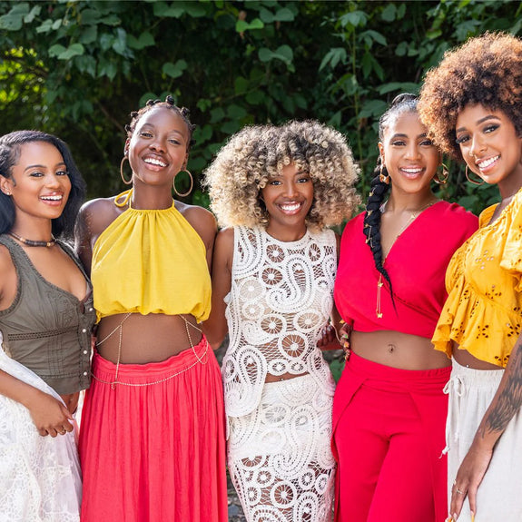 CREME OF NATURE Coconut Milk Detangling & Conditioning Shampoo- 12 OZ