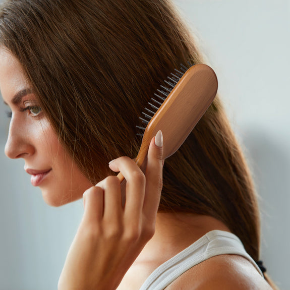 RED BY KISS Evergreen Wooden Styling Mini Hair Brush