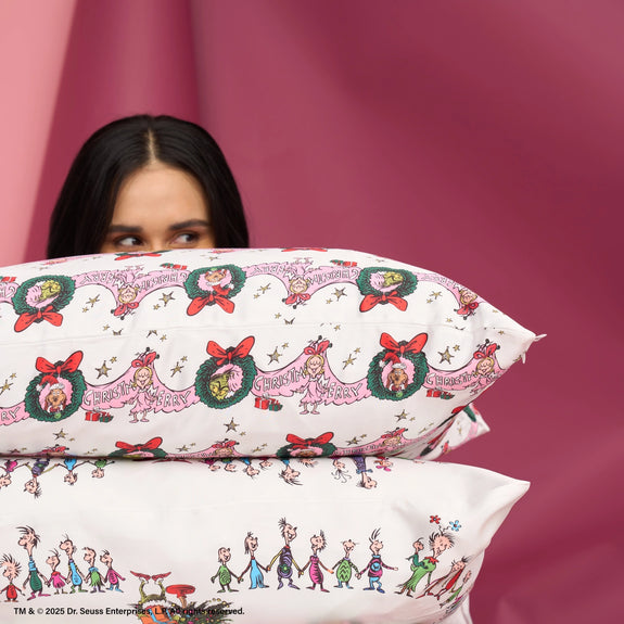 Kitsch The Grinch X Kitsch Satin Pillowcase in Cindy Lou Who - King