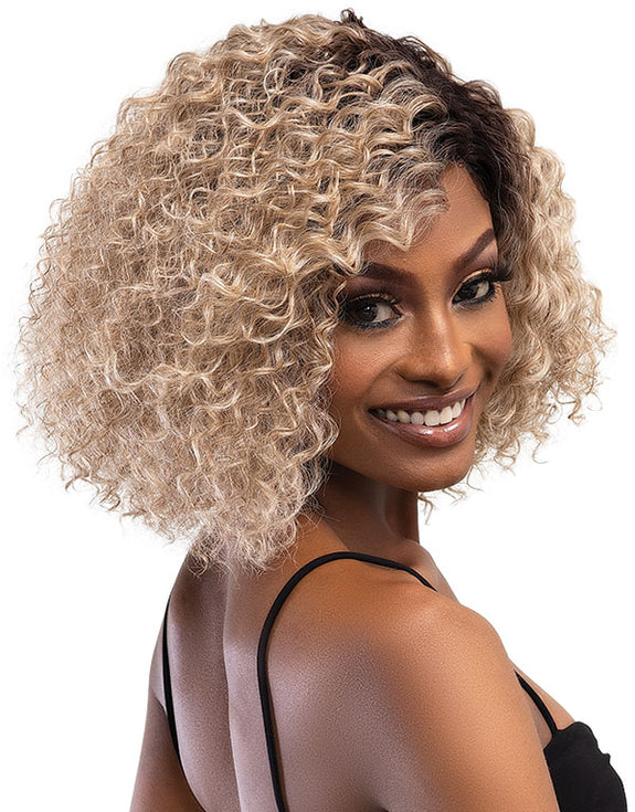 JANETCOLLECTION  ESSENTIALS HD LACE KANDI WIG