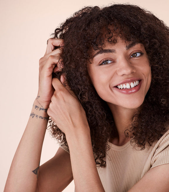NOT YOUR MOTHER'S CURL TALK TO GO MINI STYLING SET