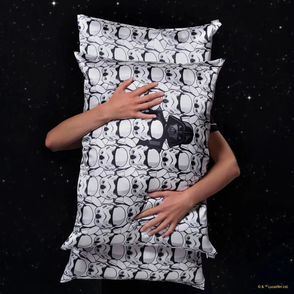 Kitsch Star Wars™ & Kitsch Satin Pillowcase in Darth Vader & Stormtroopers - King